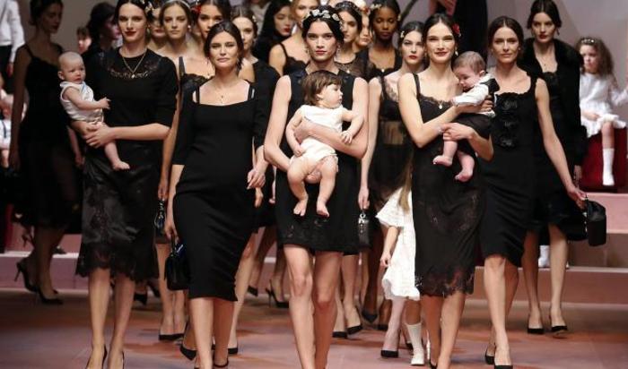 Показ модного дома Dolce & Gabbana во время Миланской недели моды 1 марта 2015.