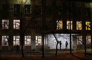 Здание школы №263 в Москве, где в феврале 2014 года старшеклассник Сергей Г. застрелил несколько человек.