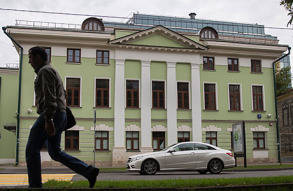 «Барские замашки»: кто и за сколько покупает особняки в центре Москвы