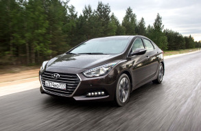 Hyundai i40: улыбка, солярка и «роботы»