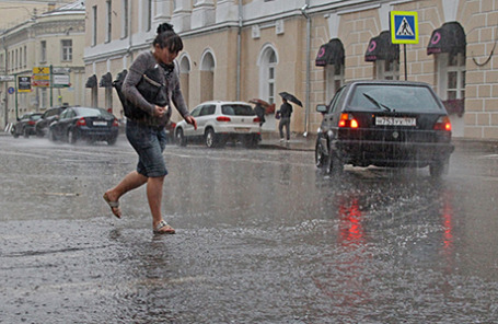 http://m1-n.bfm.ru/news/maindocumentphoto/2014/07/14/rain.jpg